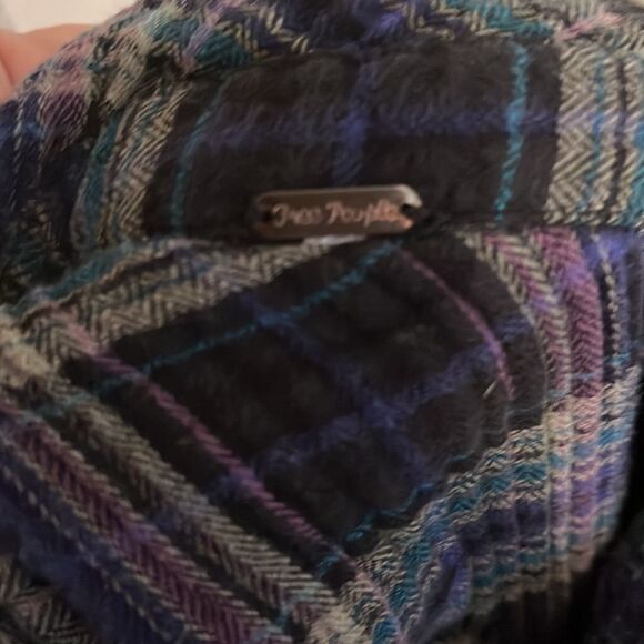 Free People Plaid Design Distressed Long Sleeve Top Casual Raw Hem Detailed Boho - Picture 11 of 11